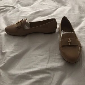 Tory Burch size 8.5 shoe